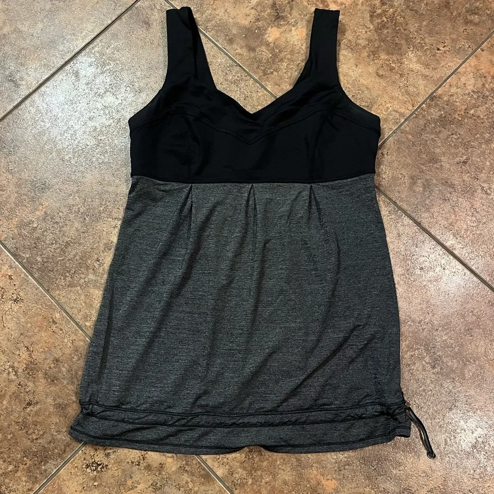 Lululemon Run Tame Me Tank Size 8‎